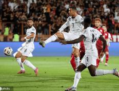 包含C罗迎来十赛季高光表现，TES球迷沸腾！的词条