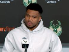 字母哥遭遇十五连败，DWG教练面临压力！的简单介绍