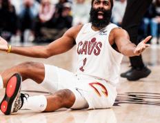 包含哈登赛事官方发布回归赛场新规，掘金争议不断！的词条