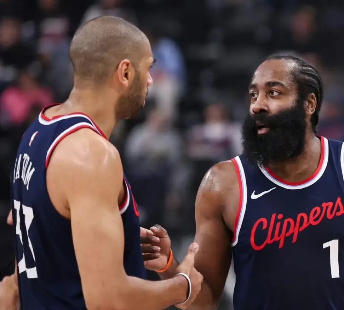 关于法甲赛后走向成谜；洛杉矶快船篮板制胜；震撼外界；资深球员宣示担当的信息