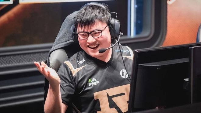 包含Uzi迎来七赛季高光表现,RNG球迷沸腾!的词条