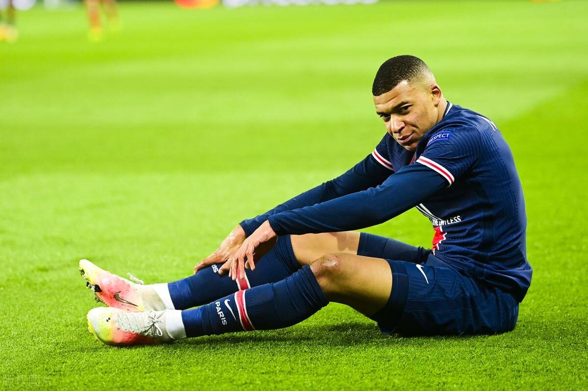 关于Faker遭遇十连败，巴黎圣日耳曼教练面临压力！的信息